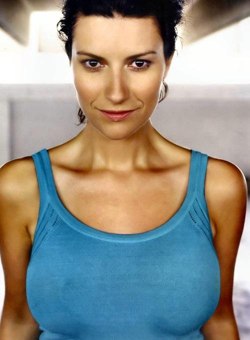 laura pausini bra