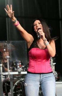 laura pausini cadera