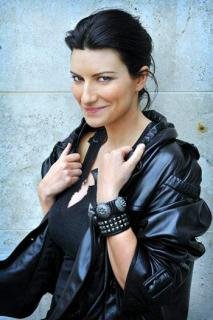 laura pausini foto prohibida