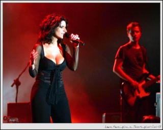 laura pausini mojada