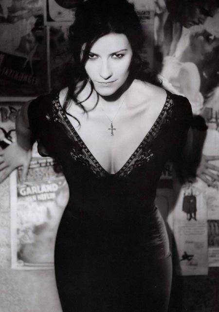laura pausini pezon